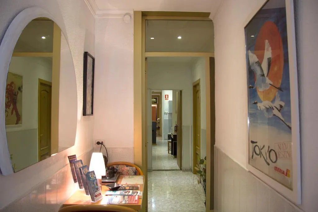 Hostal Aribau バルセロナ ゲストハウス