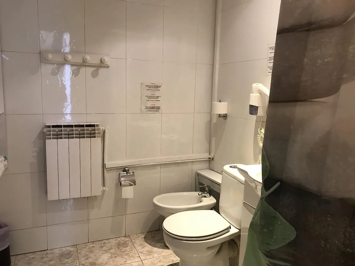 ゲストハウス Hostal Aribau バルセロナ